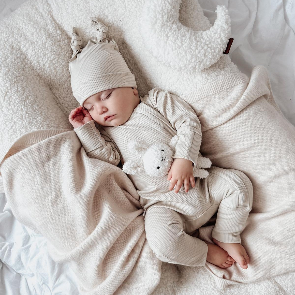 ROMPER, BEANIE & BODY SET